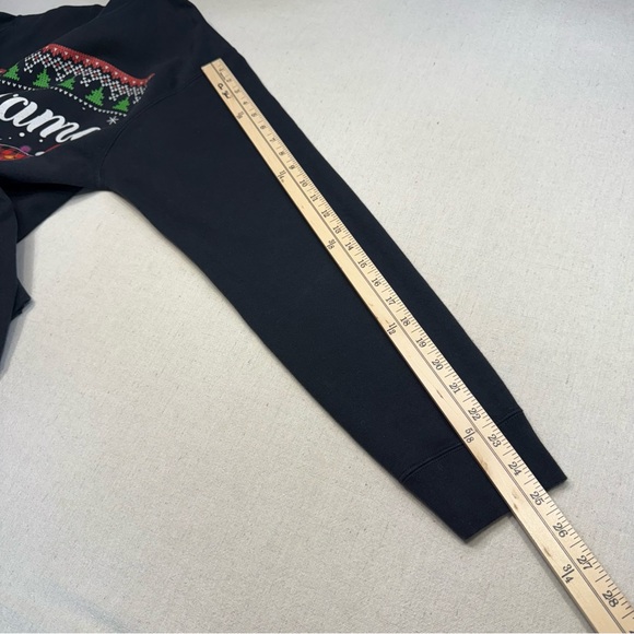 Mama Bear Christmas Black Sweatshirt - Size Medium - Picture 14 of 15
